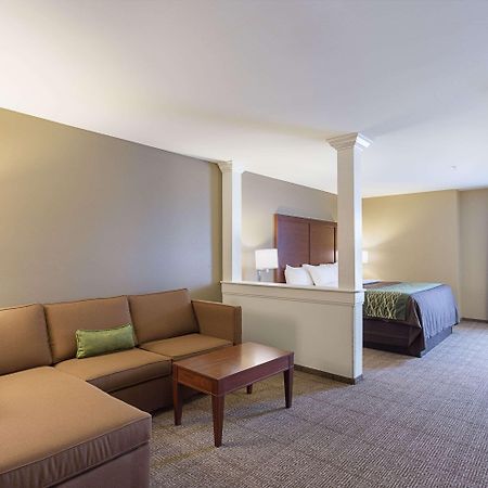 Comfort Inn & Suites Zachary Esterno foto