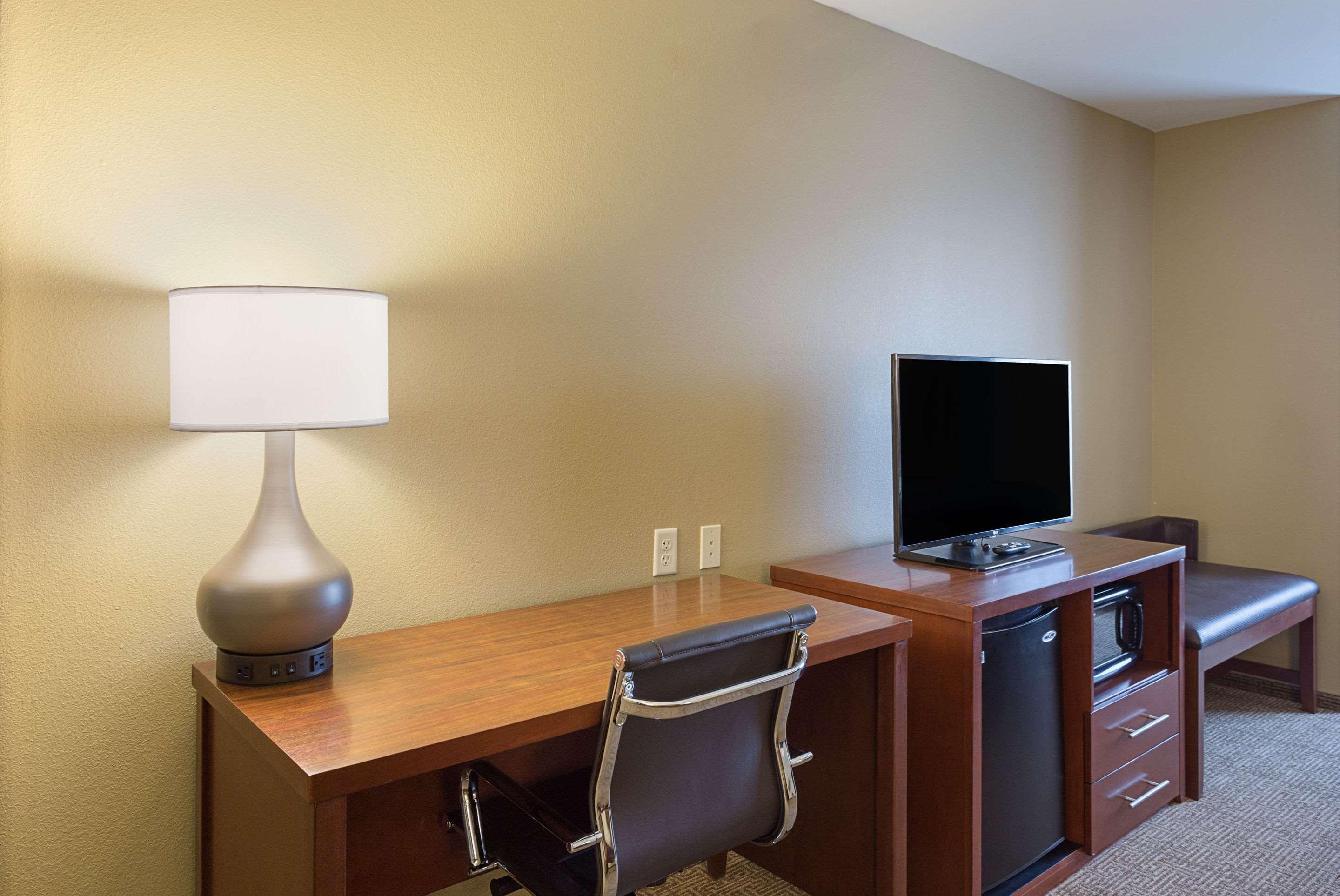 Comfort Inn & Suites Zachary Esterno foto