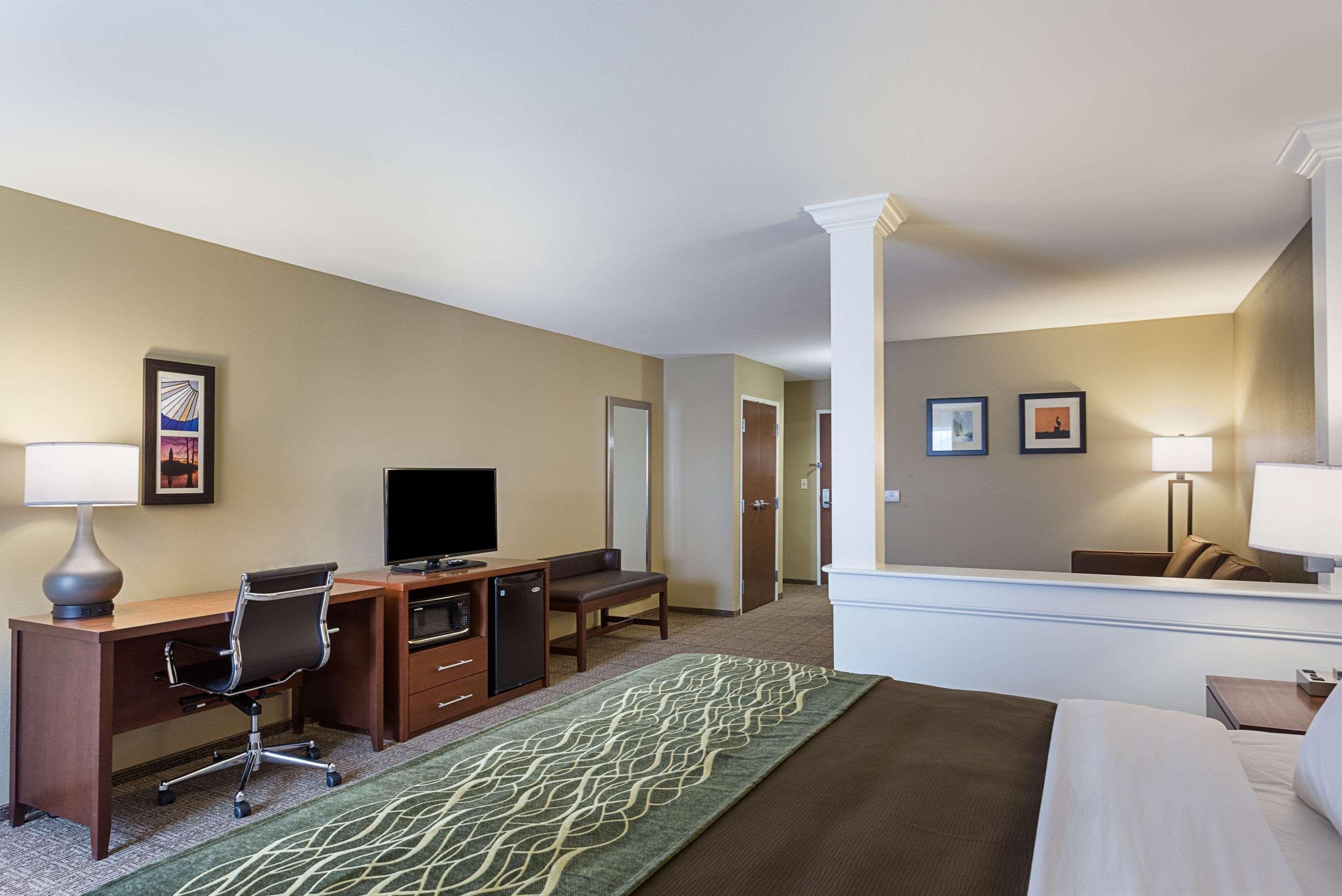 Comfort Inn & Suites Zachary Esterno foto