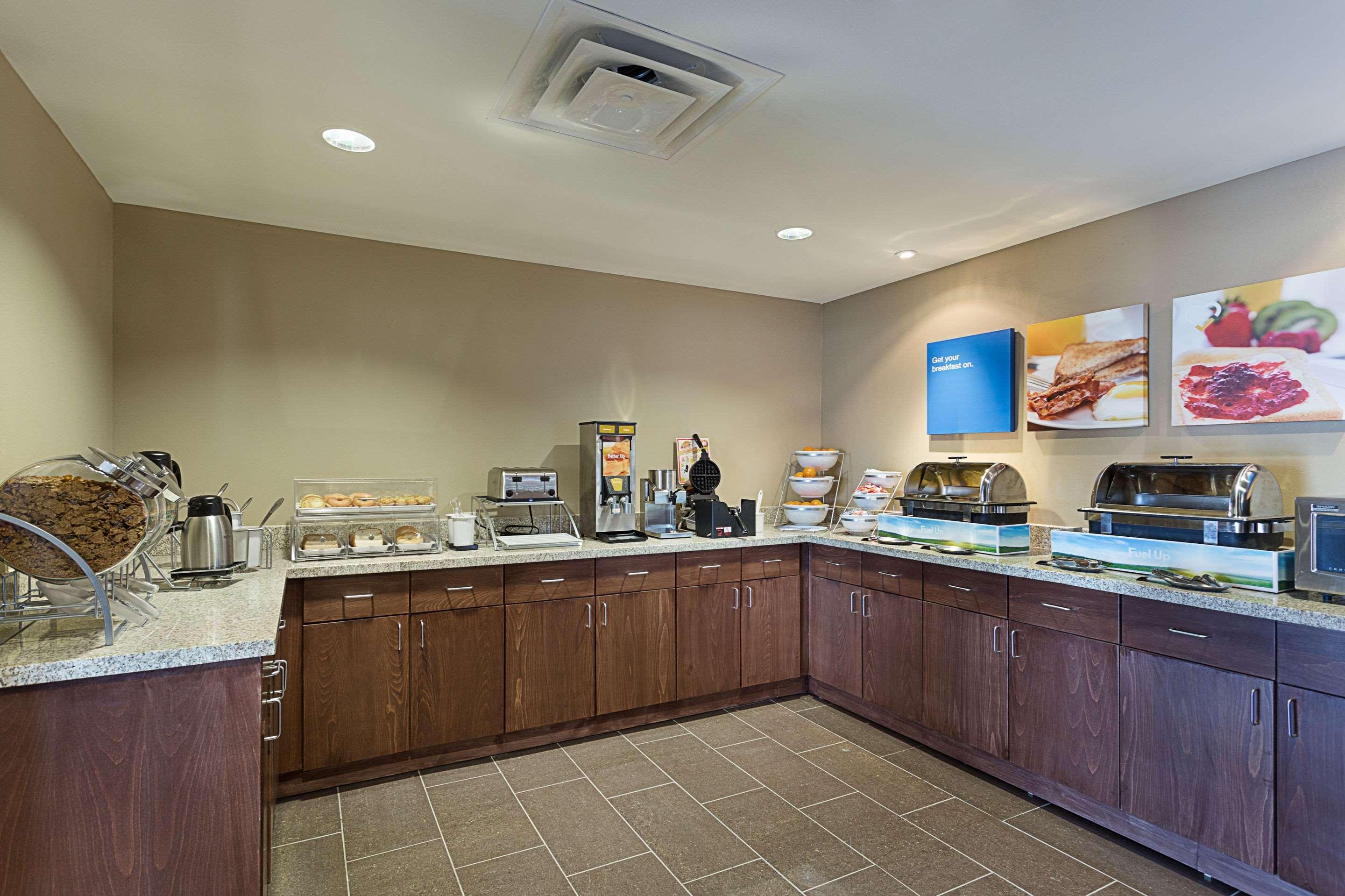 Comfort Inn & Suites Zachary Esterno foto