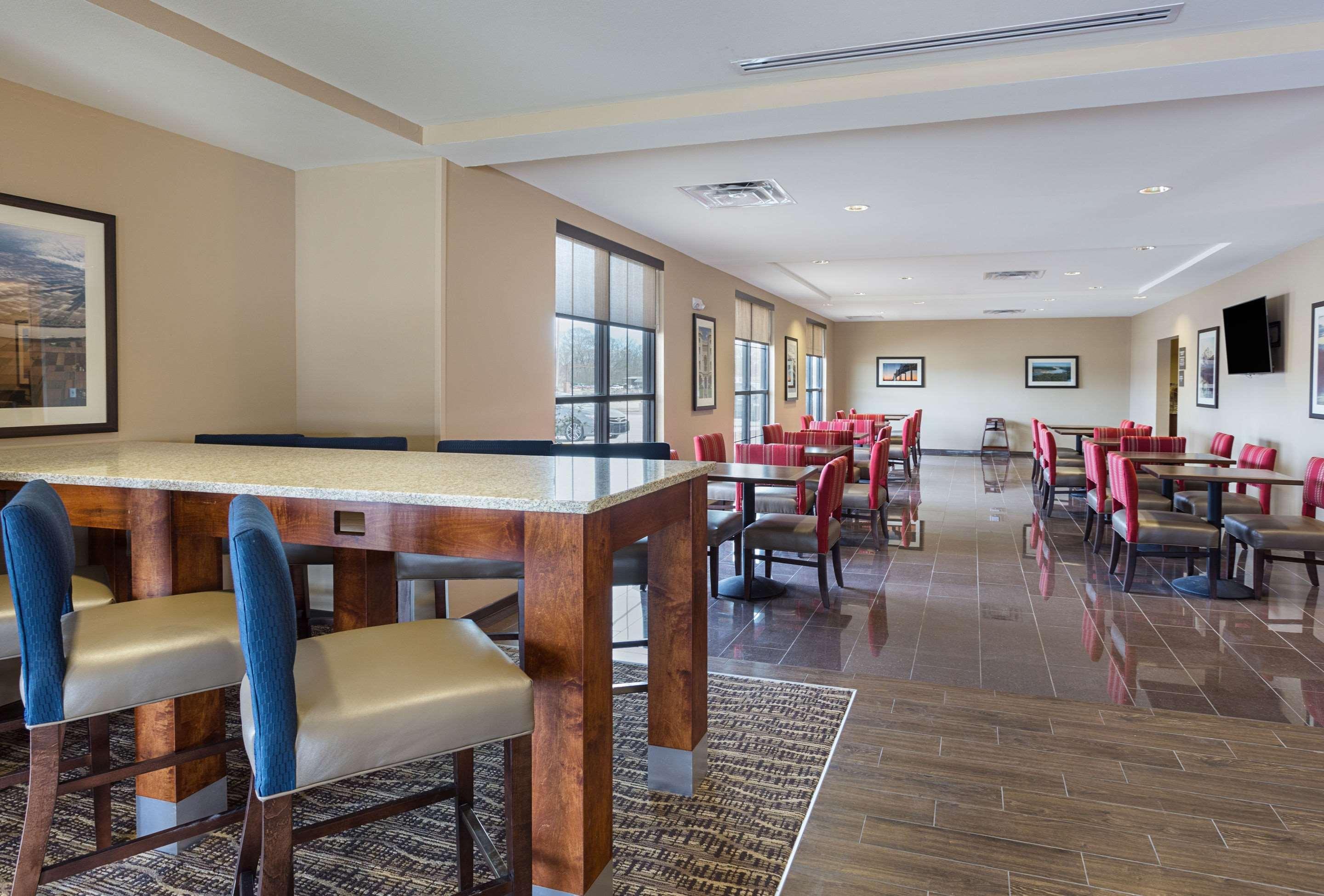 Comfort Inn & Suites Zachary Esterno foto
